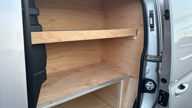 Ford Transit Connect 240 L2 Diesel 2.0 EcoBlue 122ps Limited Van Auto